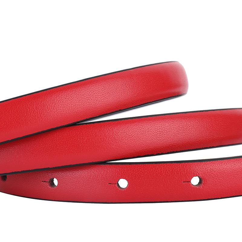 Top-grain leather belt with a stylish chain buckle, perfect for dresses, pants, and cinching your waist