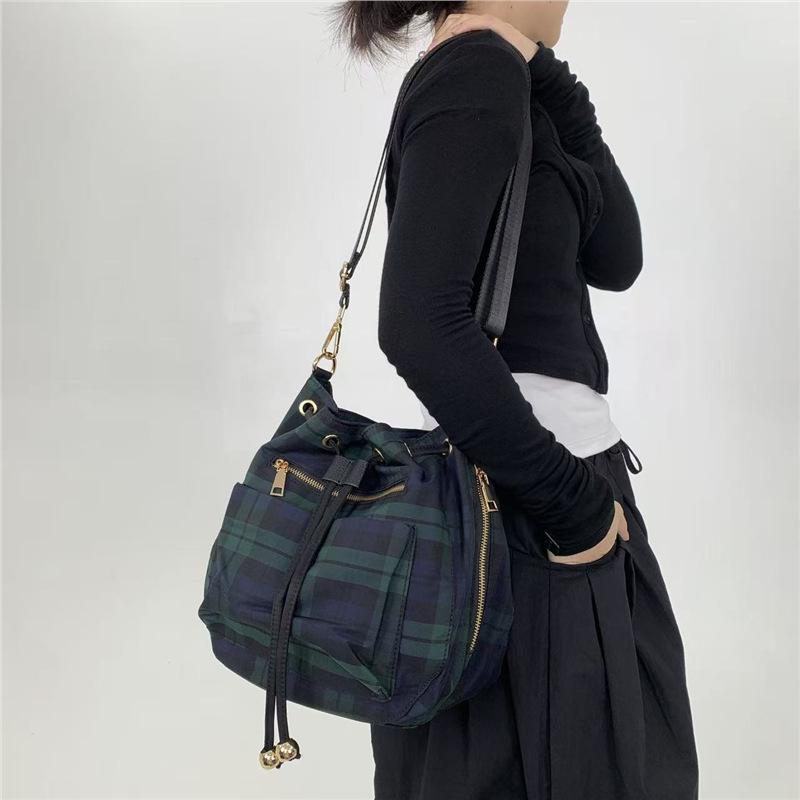 Women'S Splicing Multi-Pocket Shoulder Bag Drawstring Niche Design Trendy Shoulder Messenger Bag