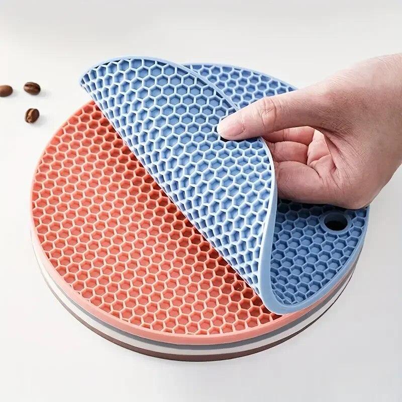 Silicone Mat Drink Cup Coasters Non-slip Tableware Pads Pot Silicone Mat Heat Resistant  Round Cup Kitchen Accessories