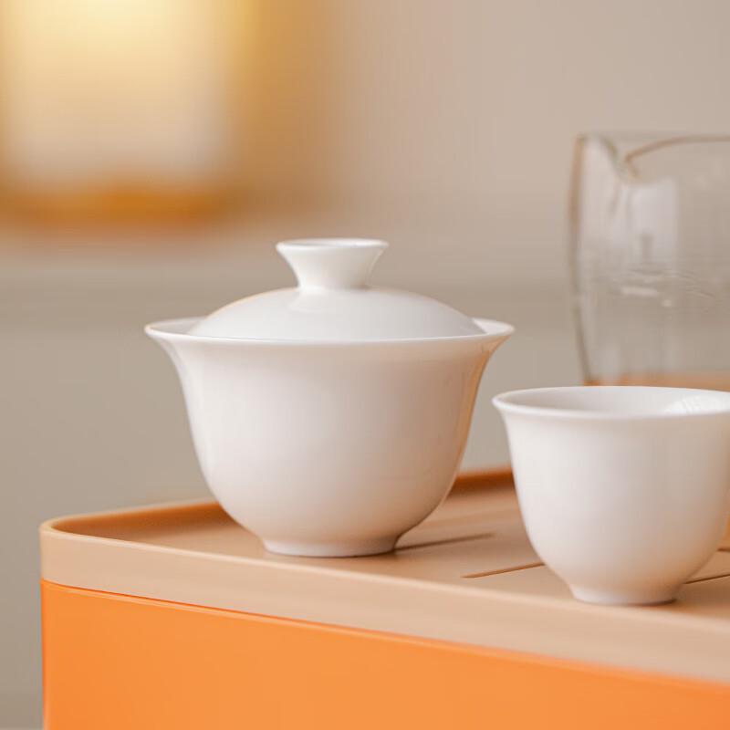 Muyi Ivory White Mountain River Portable Tea Set