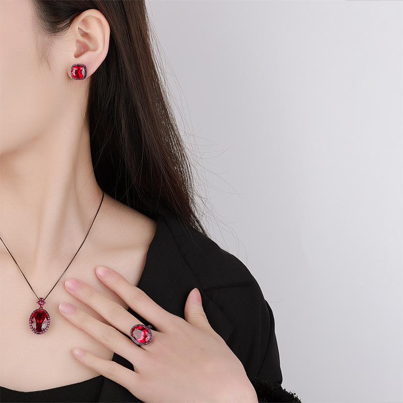 Jewelry Copper Bottom Gold-Plated Simulation Red Corundum Black Gold Personalized Set 13 * 18-12 * 16