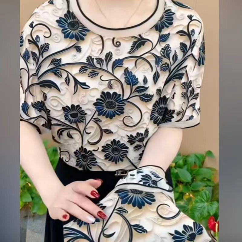 Elegant Summer Slimming Top for Middle-Aged Women - Stylish, Loose, Short-Sleeved T-Shirt 7XL