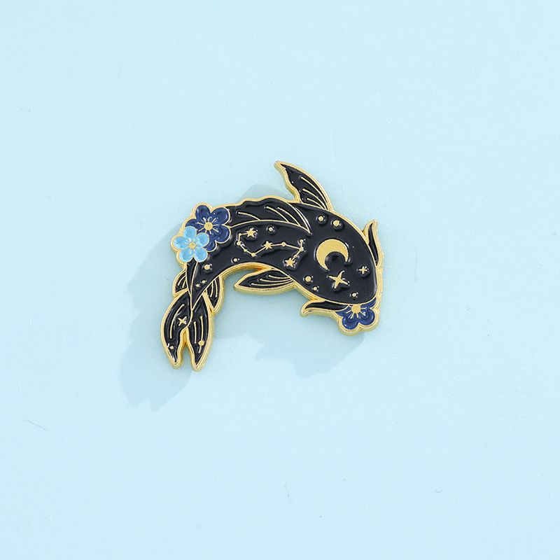 

Retro- Crystal Brooch — Alloy Pin With Rhinestone Inlay One Size
