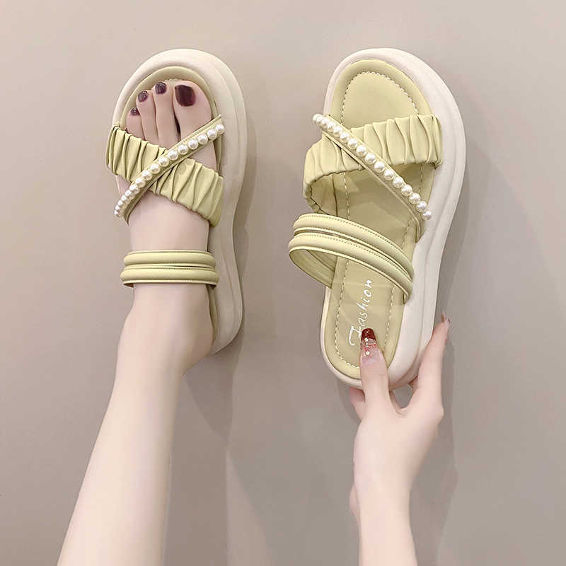 Fashion Summer Non Slip Sneakers Cute Summer Women Slippers Shoes Women's Red Sandal Sport Famous Brands Sapateni Industrial Sewing