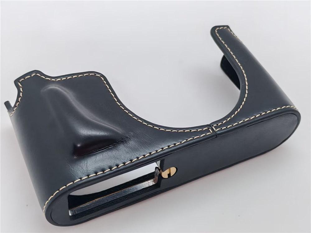 Półpokrowiec na aparat z PU skóry dla Leica X Vario X Typ 113 107 Otwór na baterię Dolna pokrywa