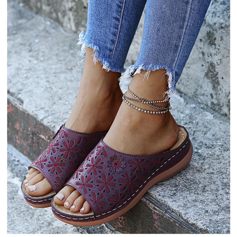 

Round head retro flower women s slippers engraved one-character wedge heel large size sandals breathable 35 фиолетовый