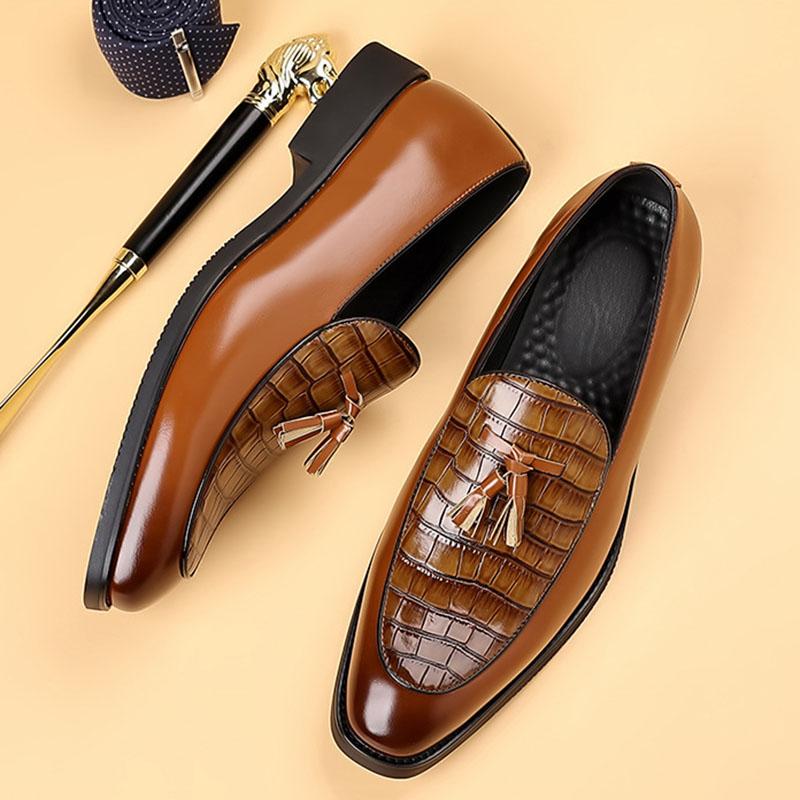 Britain Gentleman Pointed Crocodile Pattern Leather Business Casual Shoes For Men Tassel Loafers Formal Wedding Dress Footwear