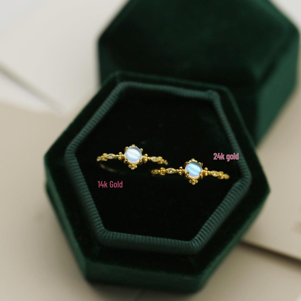 S925 Sterling Silver Moonstone Women's Ring - Light Luxury Niche Design