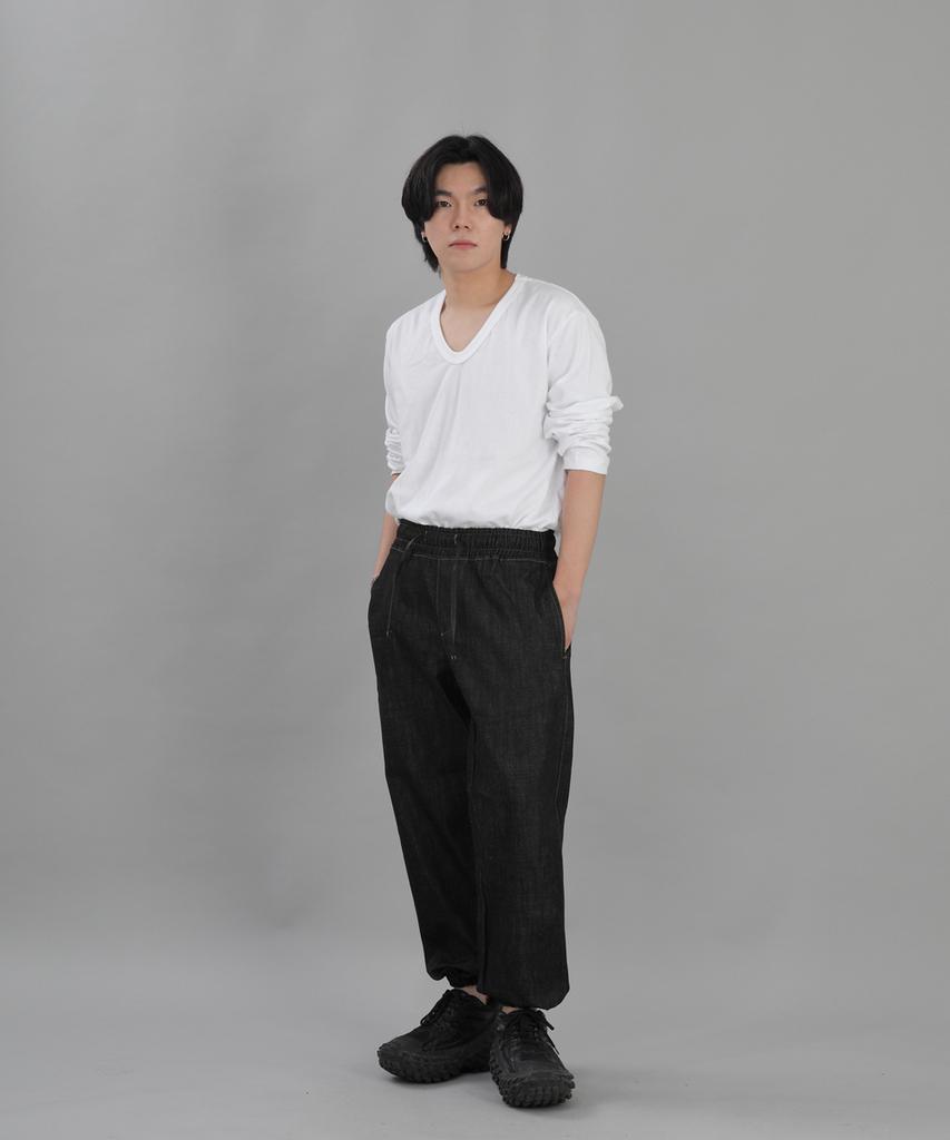 Seinteukeulu Wide Tapered Jogger Pants Wrg-358 Black Denim Brs