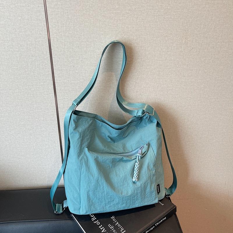 Large-capacity commuter tote bag autumn and winter new trendy simple fashion canvas bag women's shoulder bag messenger bag