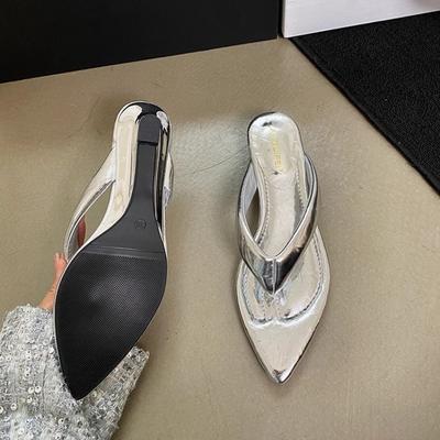 Silberne Damen Keilabsatz Hausschuhe Pantoletten Slides Damen Zehentrenner Spitzschuh Mode Niedriger Absatz Schuhe Hausschuhe Sandalen Schuhe für Frauen
