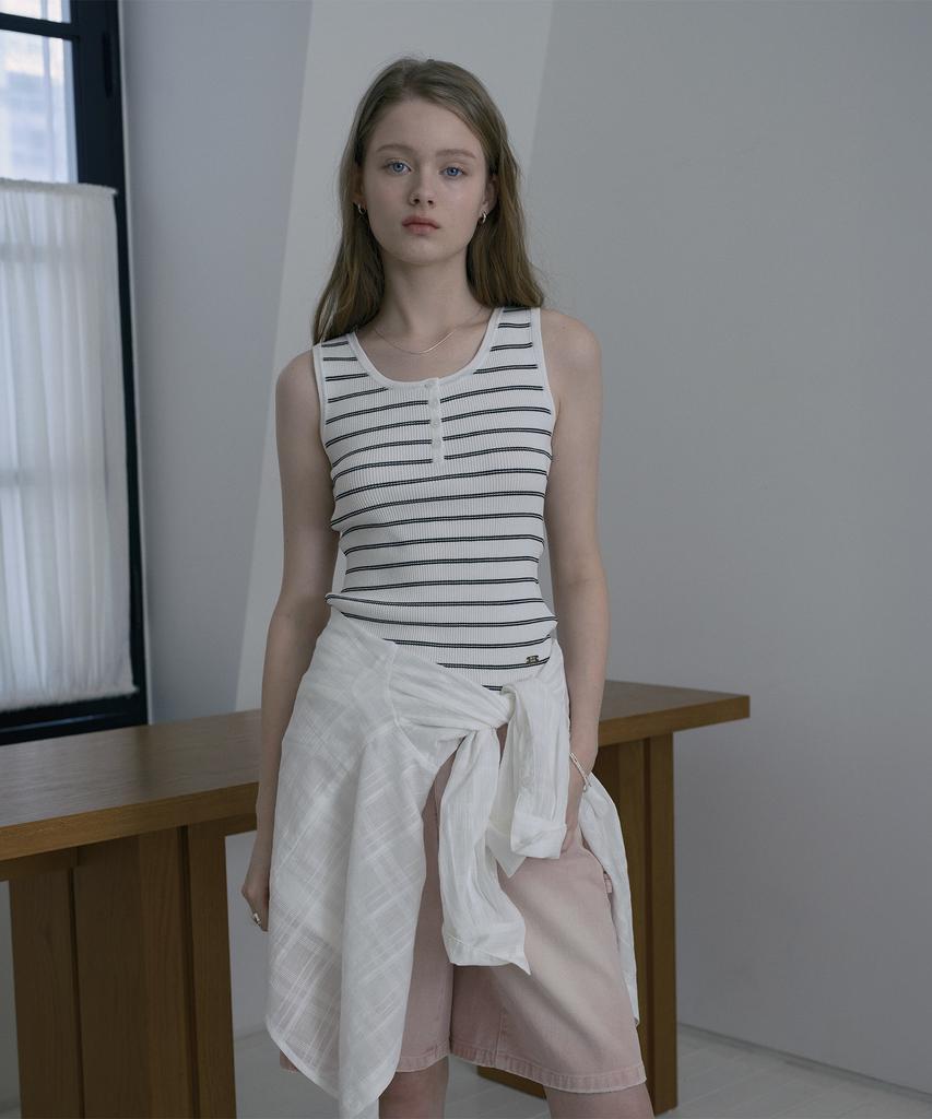 JUCYJUDY Striped Sleeveless Henley Neck Knit J1Kt020B