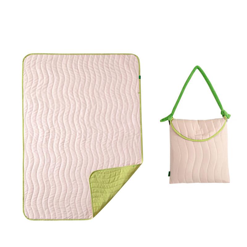 Manis WA Fiber 2-in-1 Throw Pillow & Blanket Set