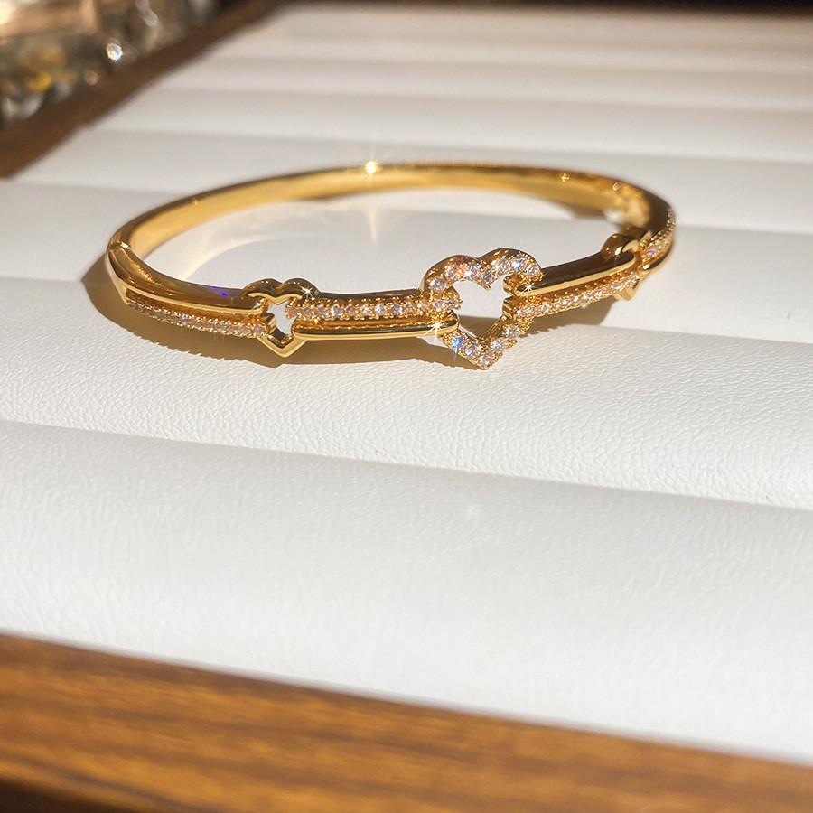 Fashionable 18k Gold Plated Zircon Bracelet With Retro Style For Casual Wear And Gift