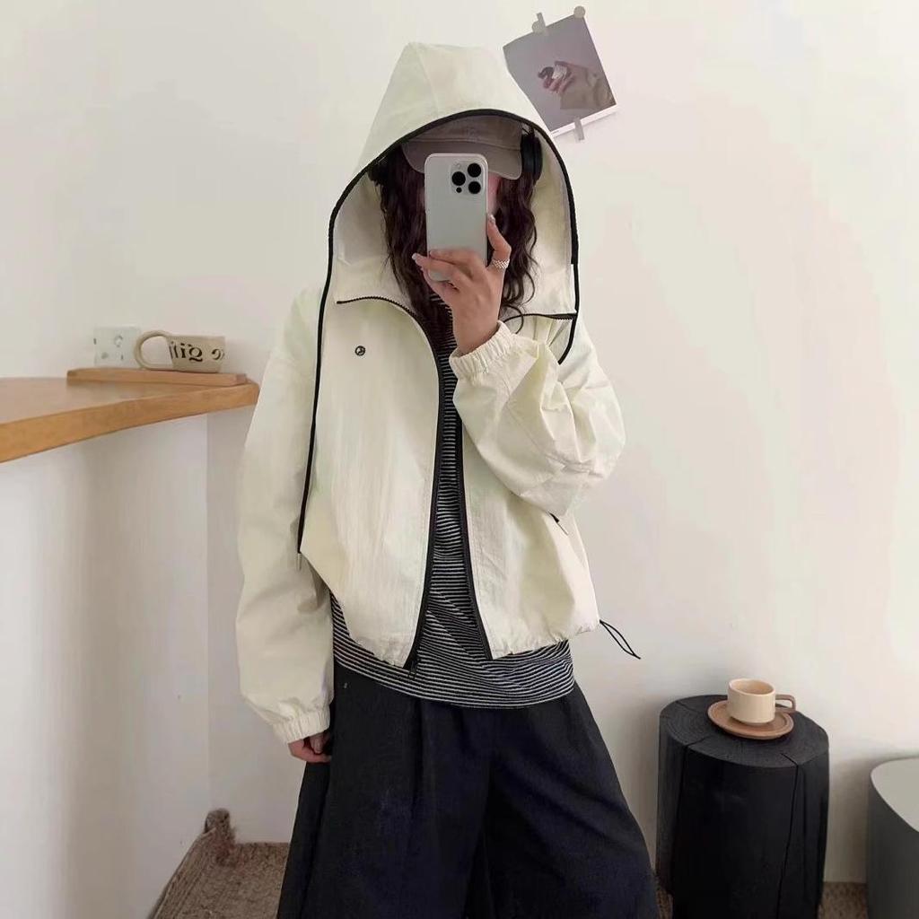 Women's Spring 2025 Petite Hooded Windbreaker - Comfortable, Versatile, Casual Jacket