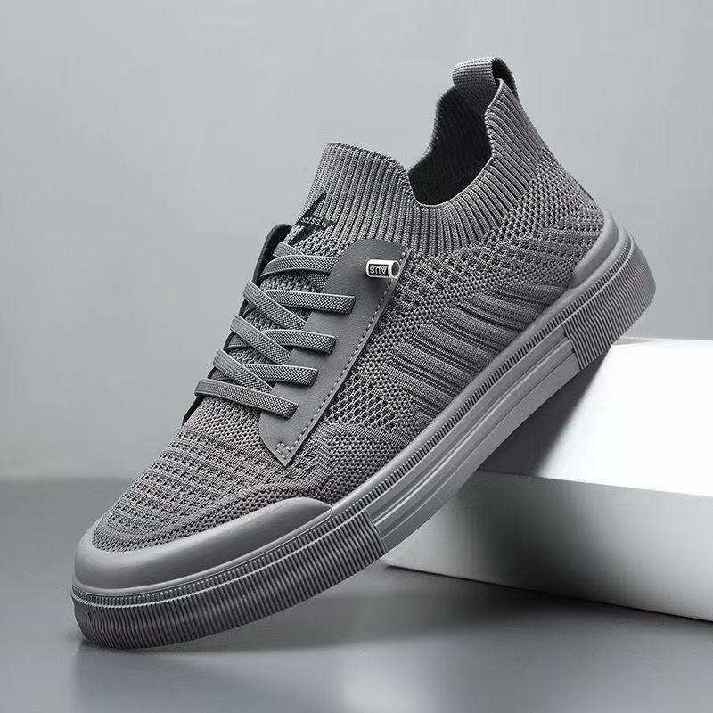 Men's Breathable Mesh Flyknit Casual Shoes - 2026 Spring/Summer Collection, Flat Bottom, Comfortable Board Shoes