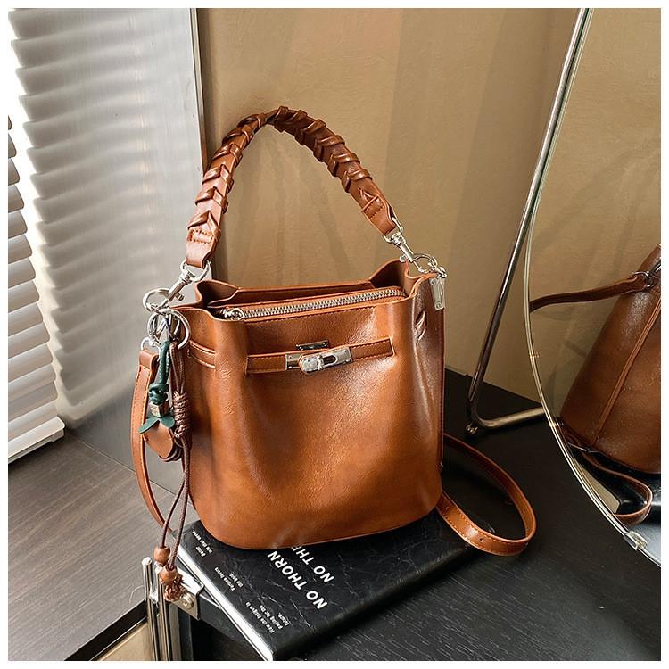 IELGY Ladies Bucket Bag Autumn Winter Retro Cross-body Portable No Pendant
