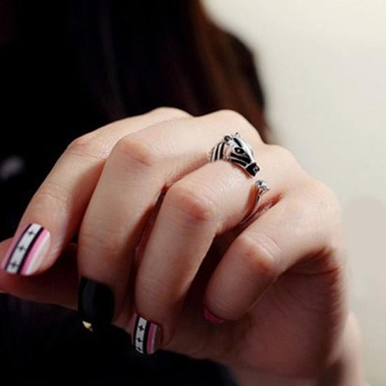 Women Fashion Horse Head Rhinestone Opening Finger Ring for Party Club