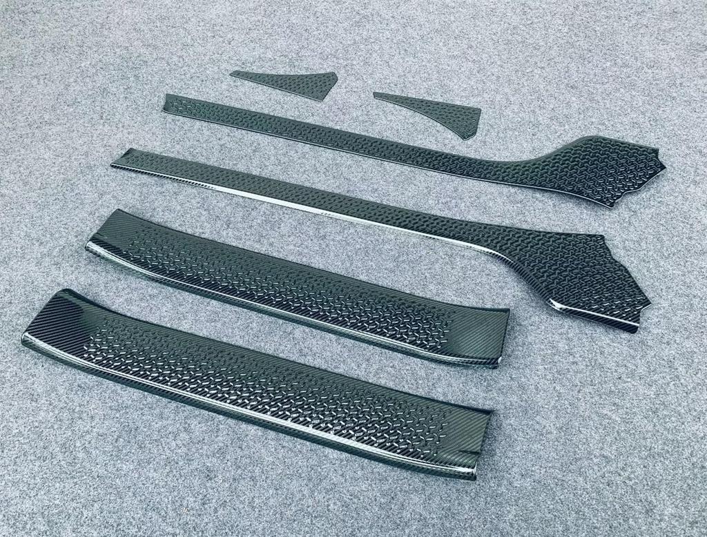 Hyorabyn Door Scuff Plates and Side Step Guards for Toyota New Voxy 90 Series New Noah 90 Series 2022 and Stain Carbon Fiber 6 Pieces / (January