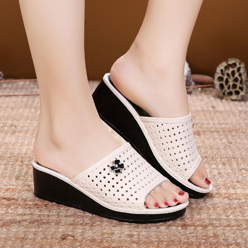 Middle-aged Mother Sandals Female Summer Outer Thick Soled Anti-slip Bathing Home Beach Shoes Slope Heel Soft Bottom Ladies Slippers