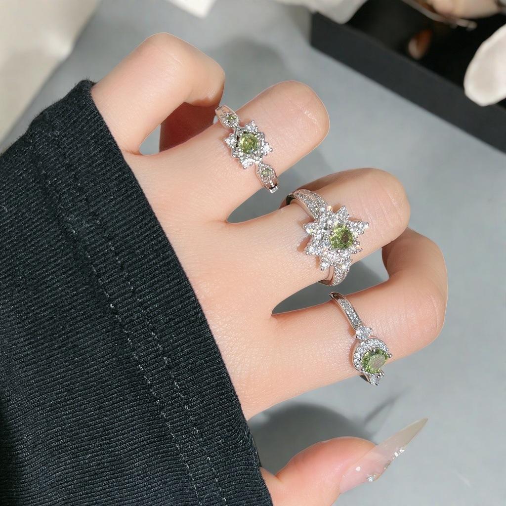 Spring Niche Design Colored Treasure Olive Green Zir*****Pen Ring Luxury High-End Heart-Shaped Full Diamond Ring