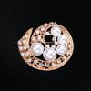 Fashion Flower Pearl Brooch, Alloy Electroplated Personalized Corsage, Women's Clothing Accessories