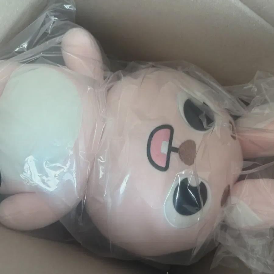 

Giant Denimals Feel Pil Jamal