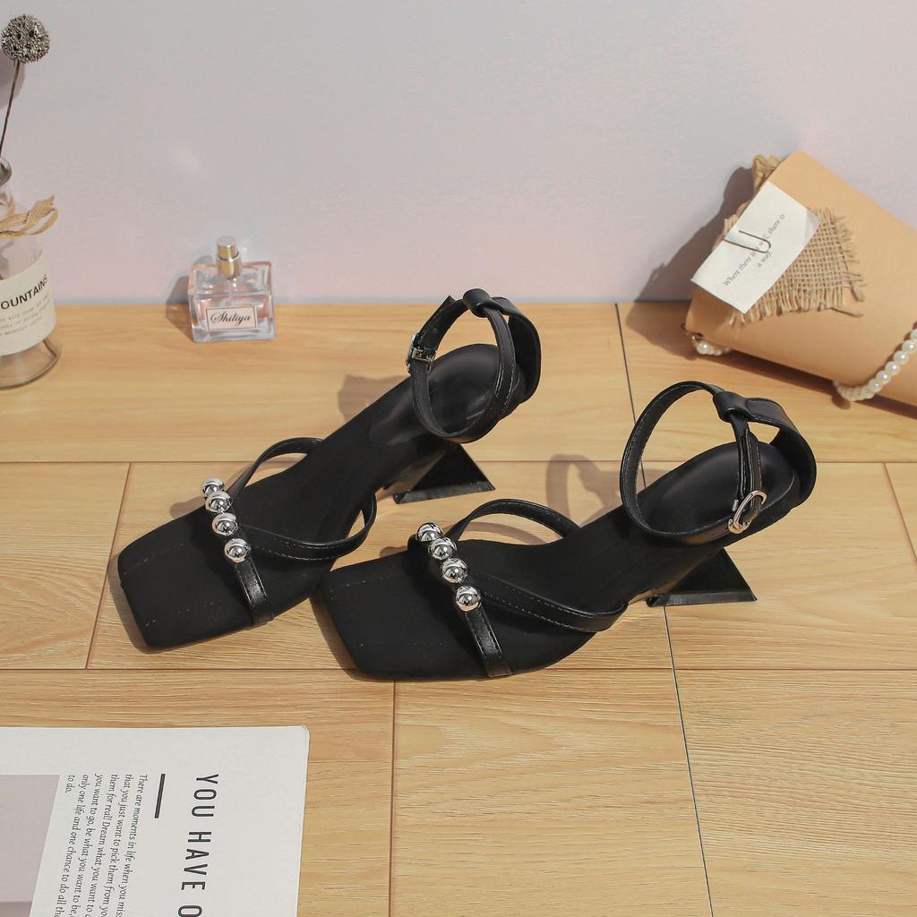 Grape mother summer new high-heeled sandals women summer wear not tired feet fashionable word with fairy style square head shoes