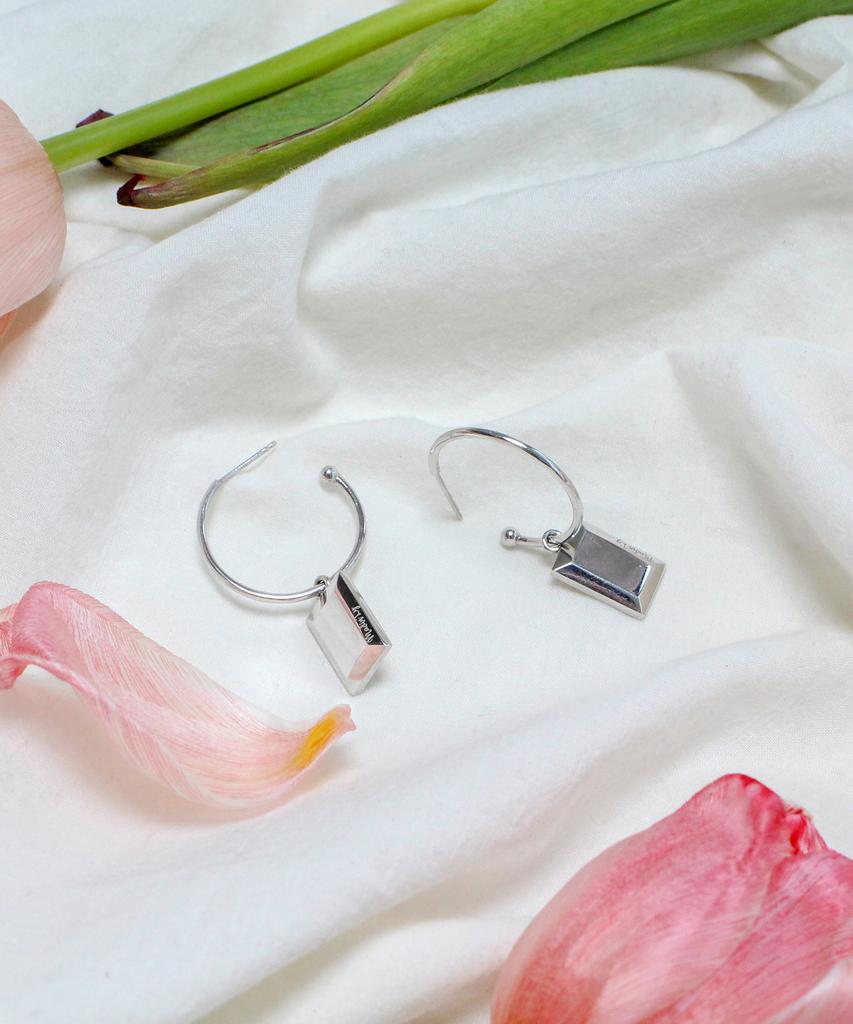 Madin'Ly Cadre Earring