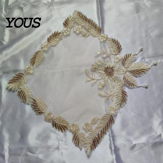 Decorative Mats for Dressing Table Floral Embroidered Placemat, Heat Insulation Mat with Beads, Lace Placemats Dining Retro Coaster Wedding