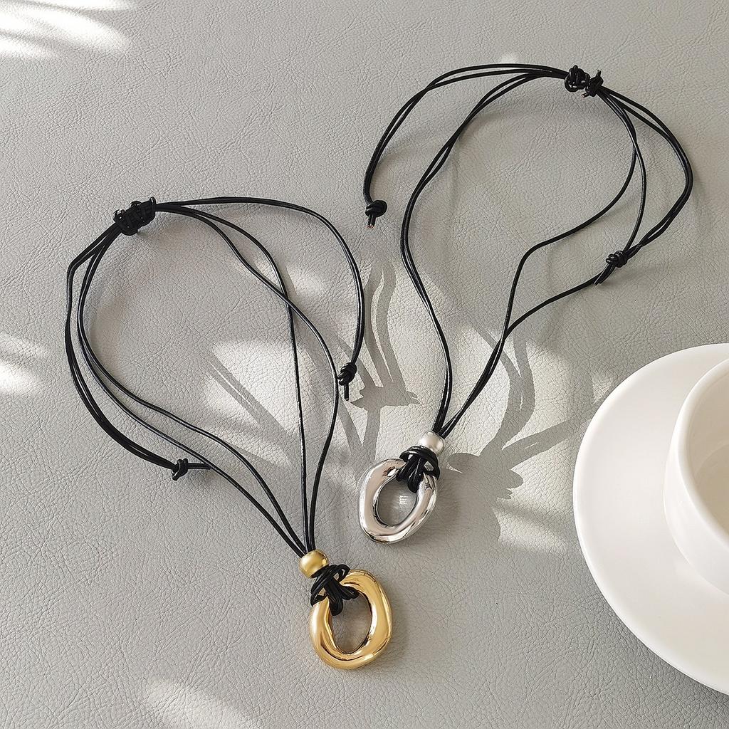 European And American Personality Design Sense Irregular Circle Pendant Necklace Temperament Simple Knot Tie Rope Accessories