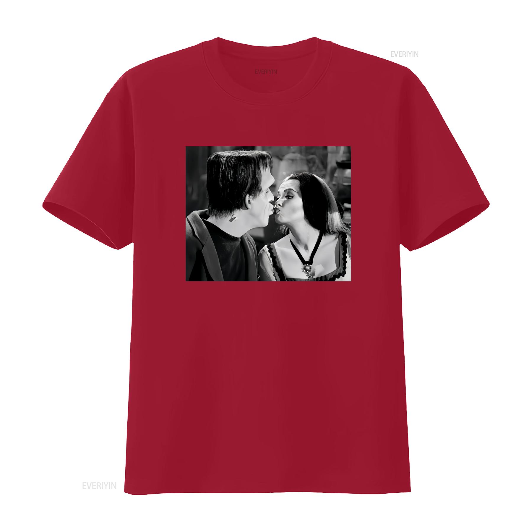 

Lily and Herman Munster Kiss Classic Horror Frankenstein T Shirt 414 vintage Washed Stretched designer clothes homme Unisex S
