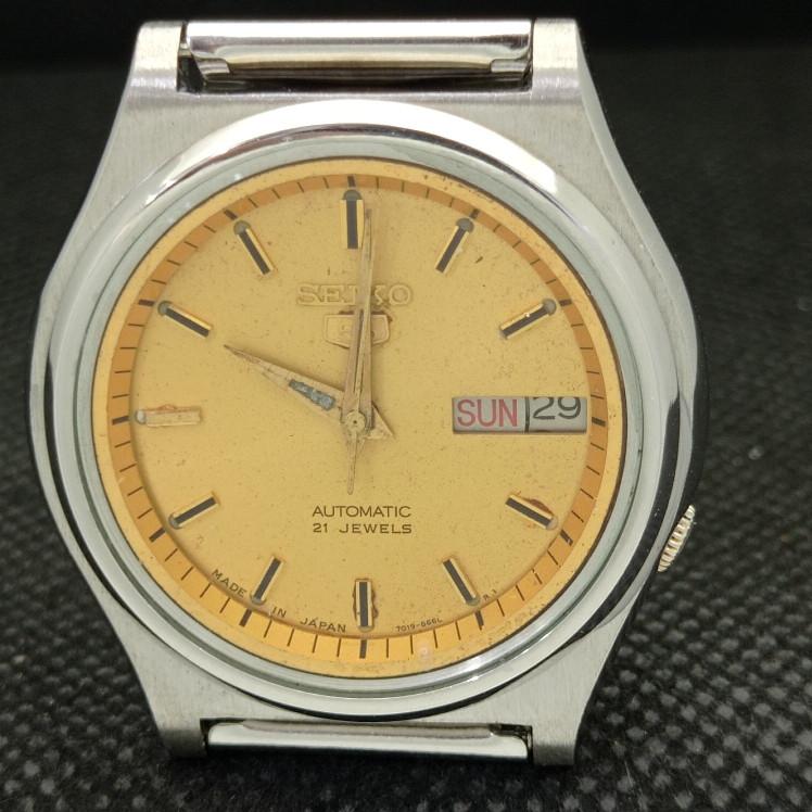 OROLOGIO USATO VINTAGE SEIKO 5 AUTOMATICO 7019A GIAPPONE UOMO QUADRANTE ORIGINALE a413520-2 SKU621b-a413520