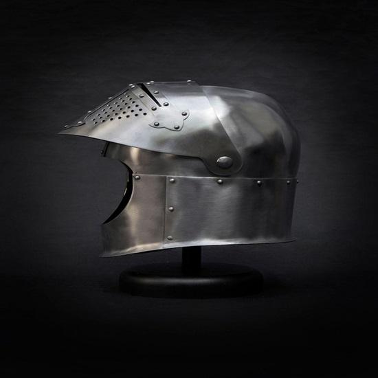 14th Century Sugarloaf Helmet: Crusader Knight Visor   Combat Ready