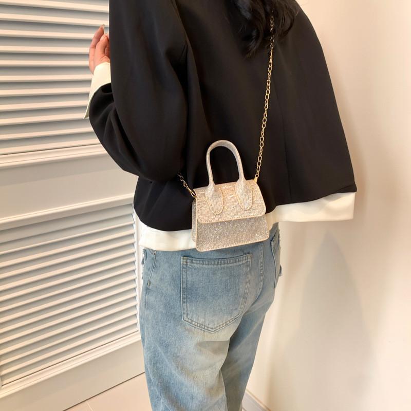 Fashionable Trendy Women's Shoulder Bag 2024 Stylish Simple Chain Retro Underarm Bag