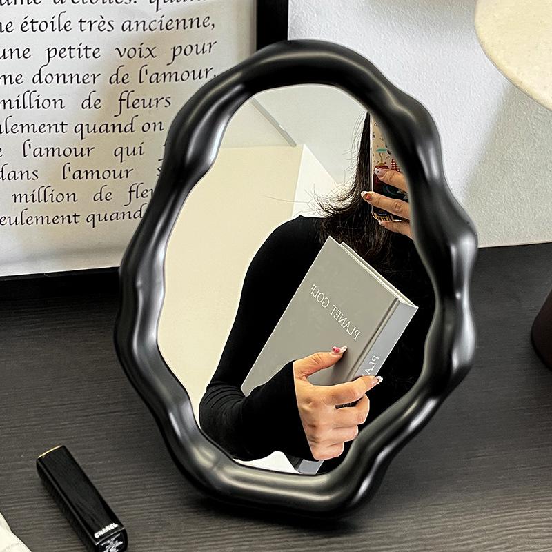

Portable Cute Cloud Makeup Mirror for Desktop and Vanity – Ideal for Home, Bedroom, Office, or Dorm.