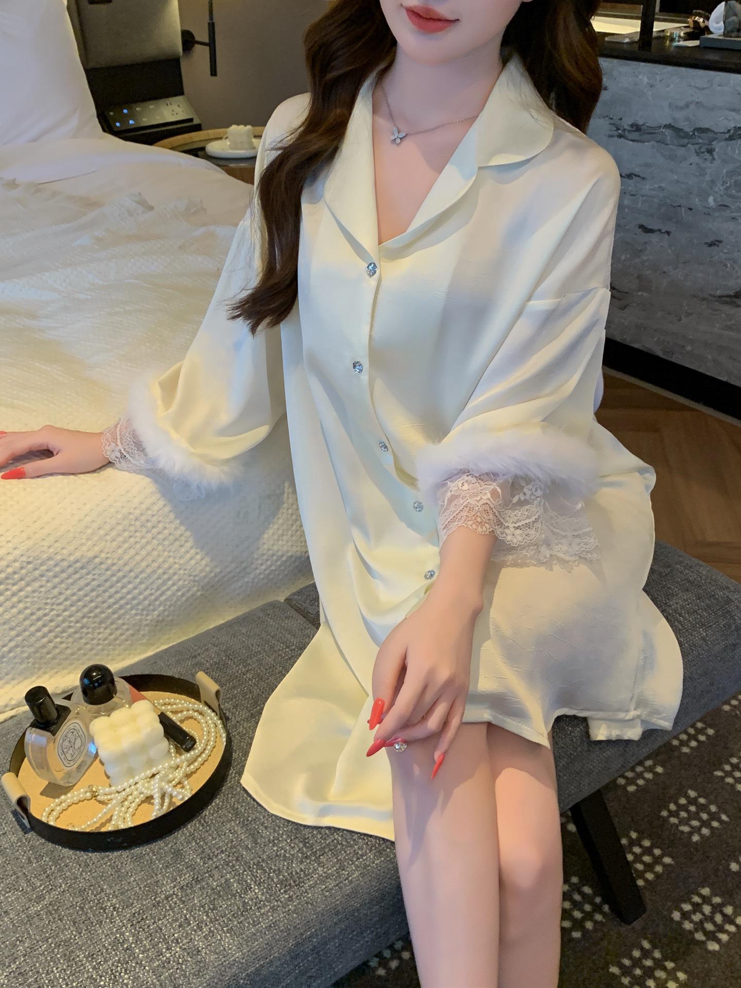

Luxurious Lace Patchwork Ice Silk Nightgown - Feather Lace Five-Point Sleeve Boyfriend Shirt Pajamas One Size