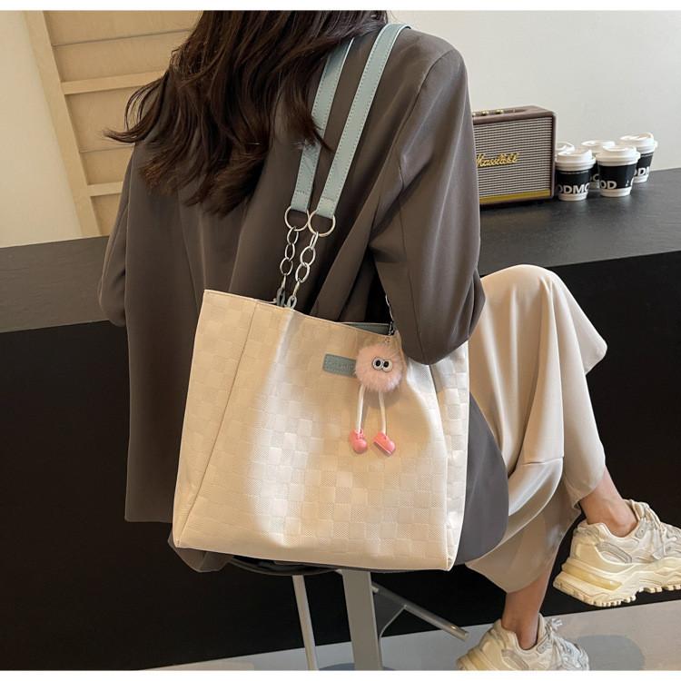 Trendy 2024 Summer Fashion Single Shoulder Tote Bag For Women Stylish Large Capacity