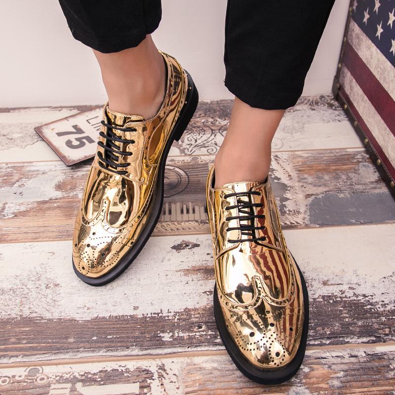 

Glossy leather shoes men s personalized local tyrant gold leisure brand wedding shoes youth nightclub interpretation of small leather shoes large size 46 золотий