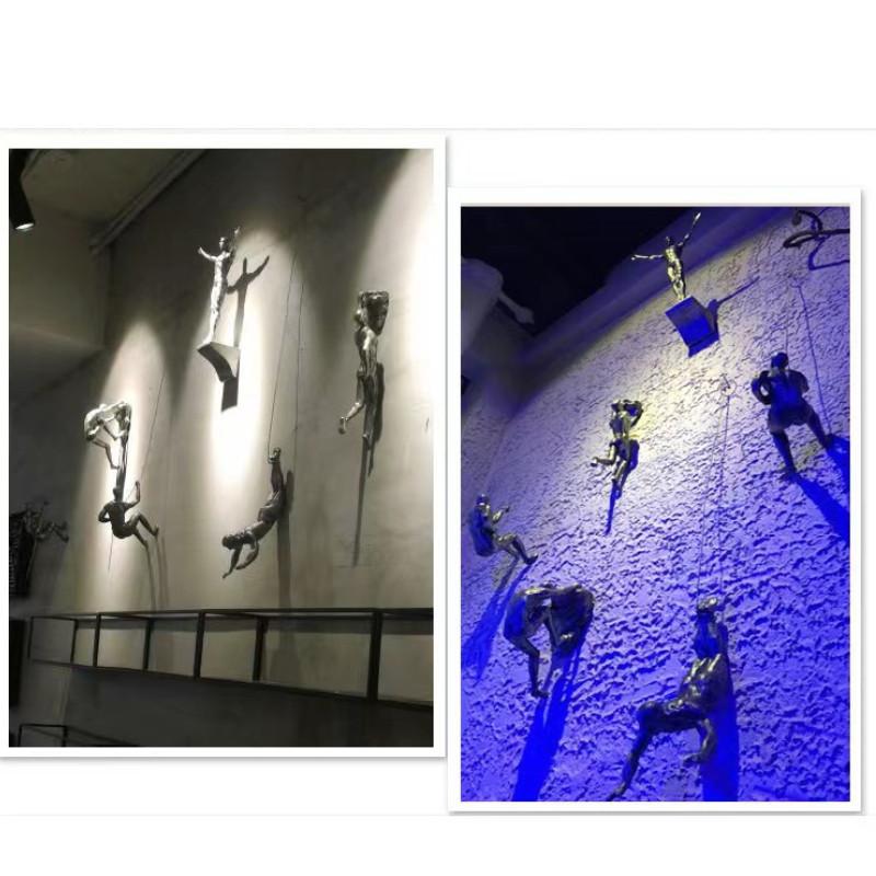 European Vintage Resin Wall Ornament With Climbing Figurines For Lounge And Dining Areas