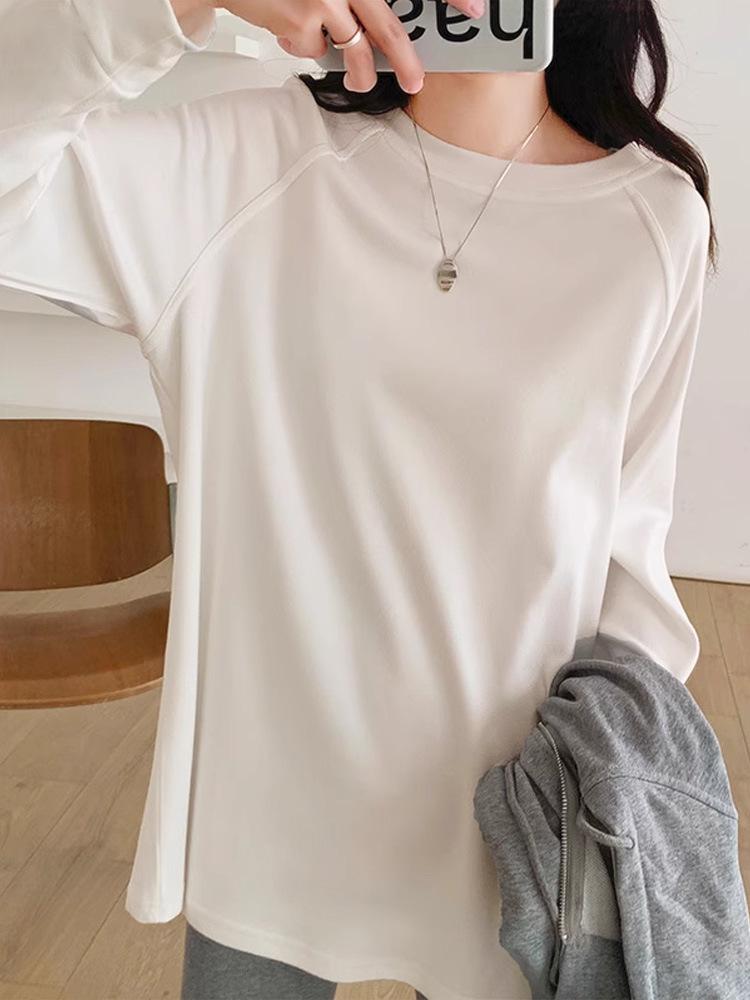 Women's European-Style White Pure Cotton Long-Sleeved T-Shirt, Plus Size Slimming Base Shirt for Autumn/Winter - Loose and Lazy Fit (6173).