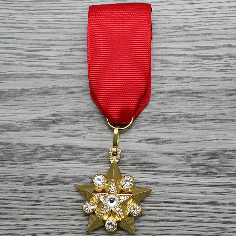 

Советская медаль «Золотая Звезда» Маршала, медаль «Золотая Звезда» Генерала армии, медаль «Золотая Звезда» Главного маршала, медаль «Красная Звезда», пятизвездная лента, брошь