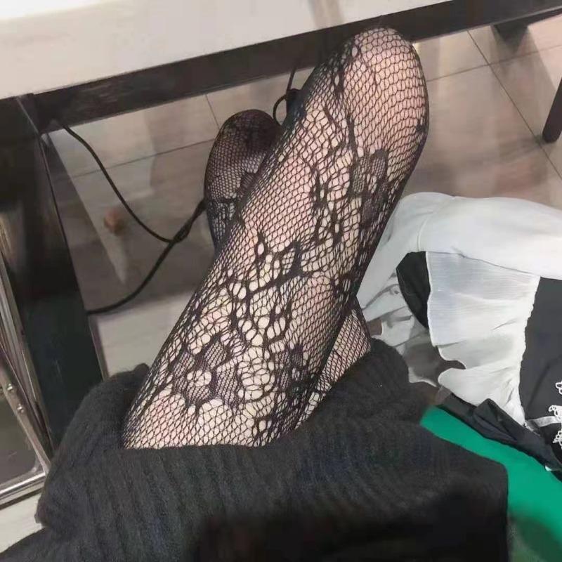 Klassische Lolita Ausgehöhlte Spitze Netzstrümpfe Unterteil Strumpfhose Heiße Strumpfhose Japanische Lolita Retro Floral Rattan Weiße Strümpfe