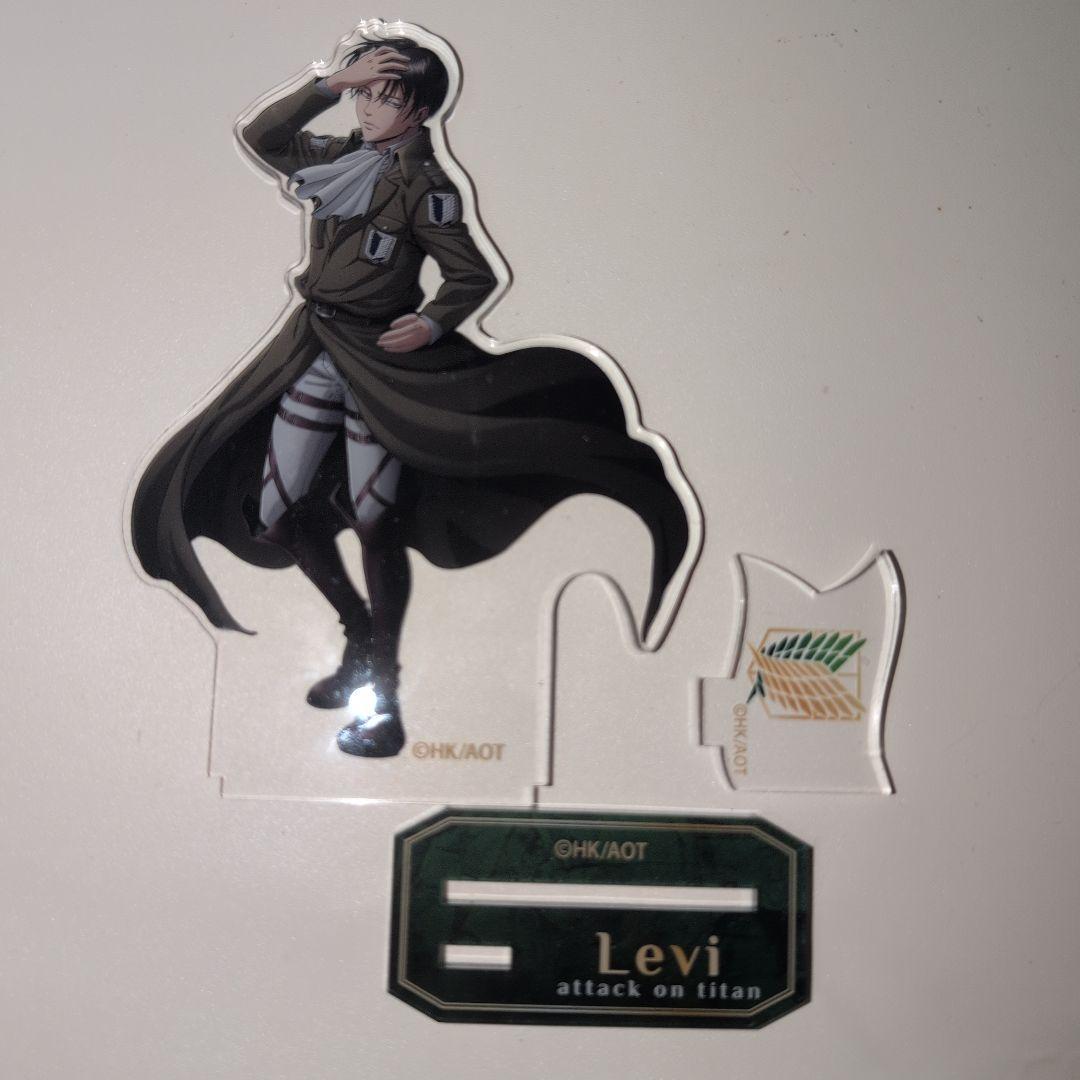 Used Levi Aquamarine Acrylic Stand Attack on Titan