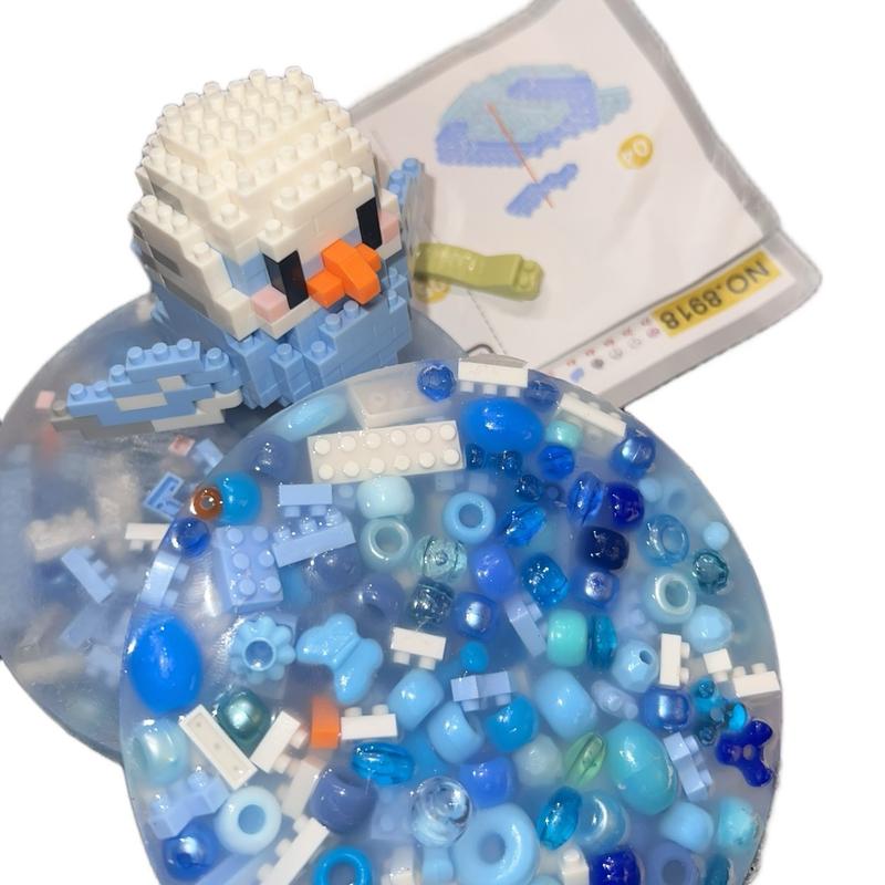 

Наборы Picking Pals с блоками и бусинами поставляются с инструкциями Juice W/Glasses