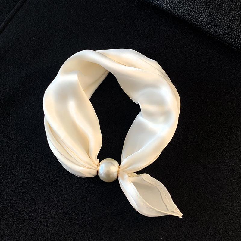 New Spring and Summer Thin Pearl Necklace Magnetic Buckle Lazy Silk Scarf Women's Pendant Scarf Collarbone Chain Silk Scarf