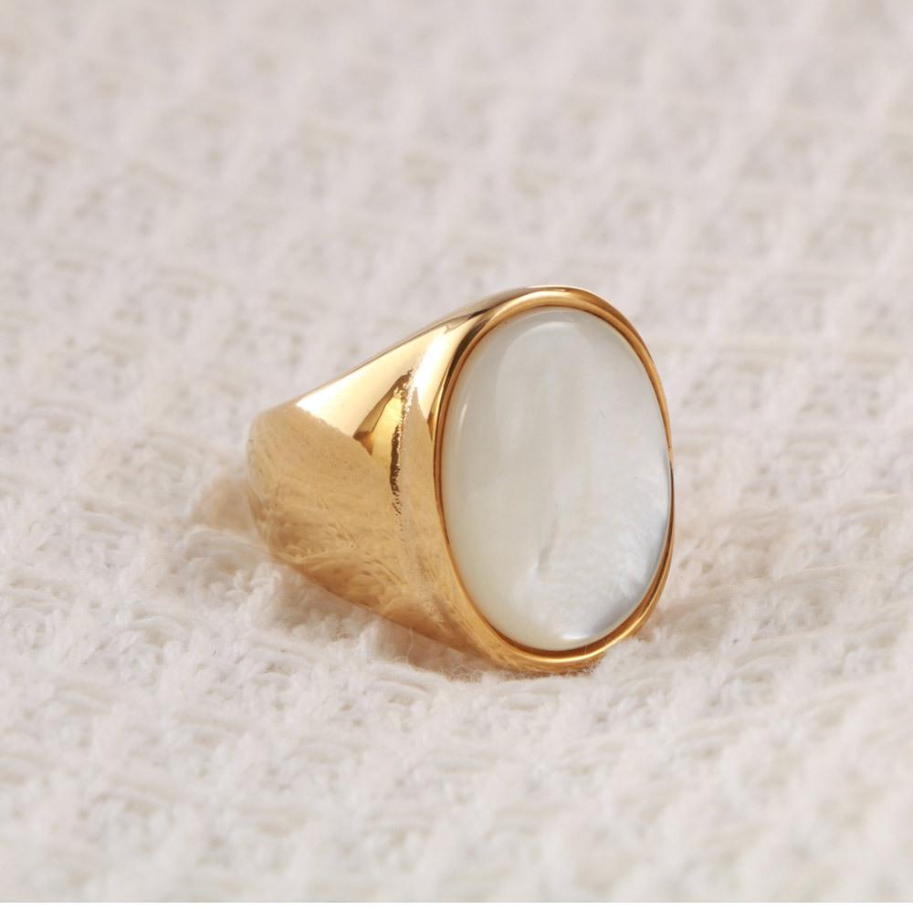 2026 European and American Popular Simple Ring, Round Fashion Temperament Shell Ring Female Versatile