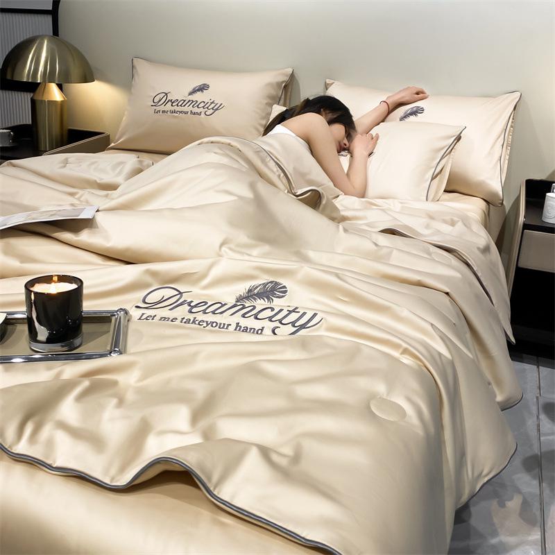 Gewaschenes Seiden-Tencel Sommer-Steppbett-Set - Besticktes Eis-Seiden-Vierteiler