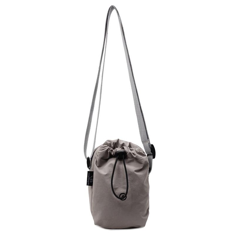 2025 new super fire fashion simple sports wind light walking bag casual versatile work travel messenger women's bag