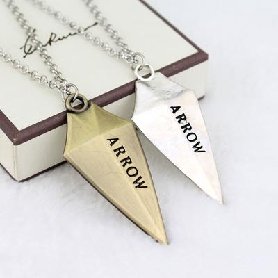 MOCHUN Halskette mit Pfeil-Logo, Oliver Queen, Held, TV-Anhänger, modische Cosplay-Film-Statement-Halskette – 30